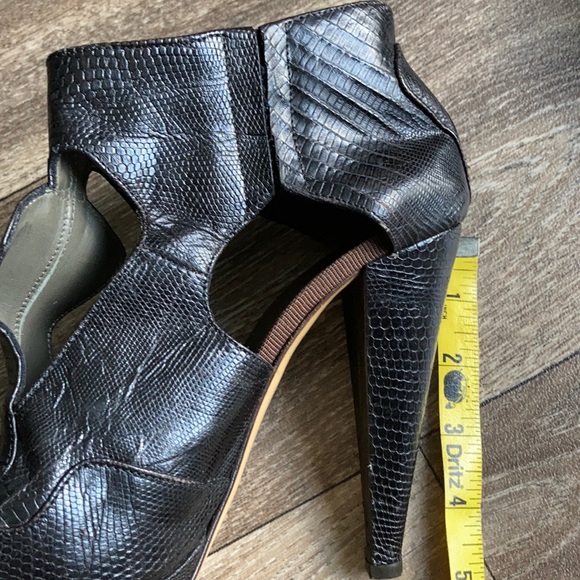 Michetti Daniele Black Snakeskin Bootie size 8.5/39 - Picture 5 of 6